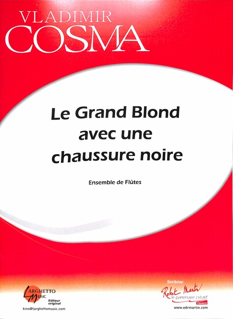 Le grand blond avec une chaussure noire