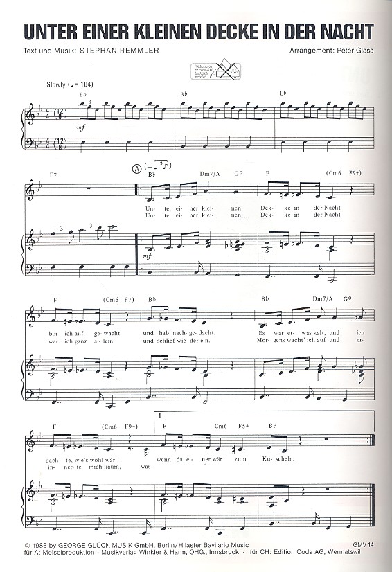 Unter einer kleinen Decke in der Nacht